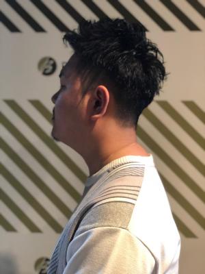 大人の刈り上げスタイル【BARBER-BAR】