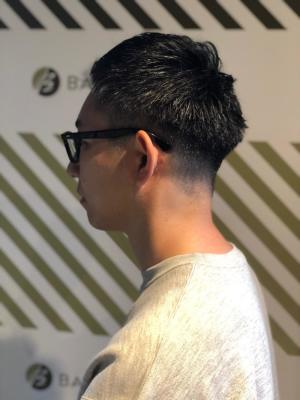 大人の刈り上げスタイル【BARBER-BAR】