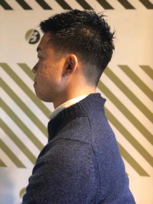 フェードカットスタイル【BARBER-BAR】