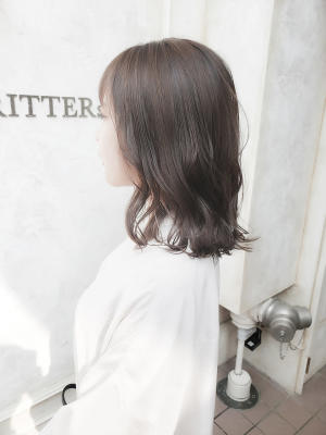 透明感イルミナグレージュ