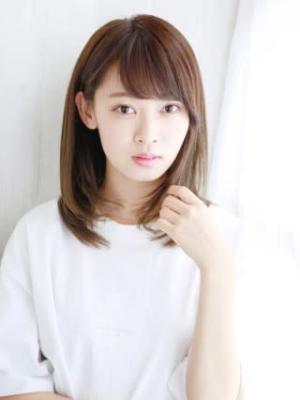 大人ツヤ色の内巻きワンカールスタイル