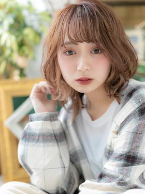 大人かわいいオレンジブラウン小顔ふわミディ フェザーバング 大人かわいいオレンジブラウン小顔ふわミディ フェザーバング