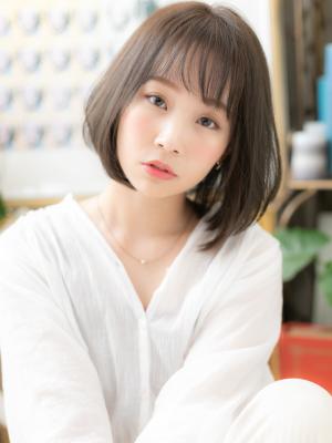 シースルーレイヤーカット小顔前下がりボブ　抜け感