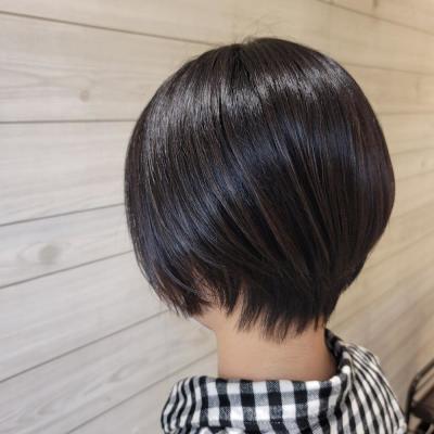 ショートボブ