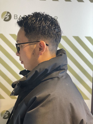 大人のサイドパートスタイル【BARBER-BAR】