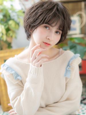 ダークグレージュくせ毛風ナチュラルマッシュ　くせ毛カット