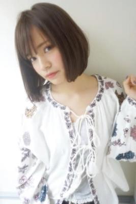 前髪ありの子供っぽく見えない前下がりボブ♪