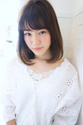 鎖骨ミディアムストレートボブ♪