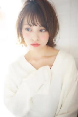 外ハネ耳かけショート♪