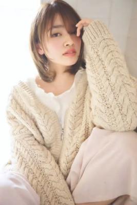 赤味を抑えたグレージュミディ★
