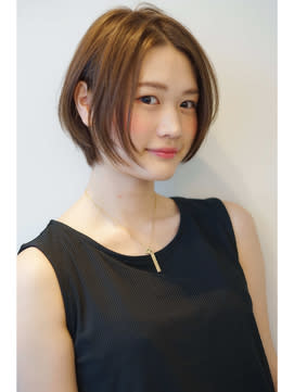  大人気の美シルエットな前下がりショートボブ♪