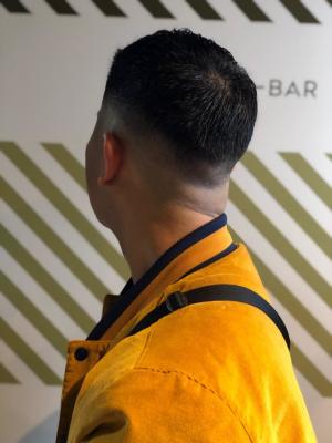 フェードカットスタイル【BARBER-BAR】