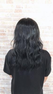 透け感ツヤ髪ブルーブラック【mertie 錦糸町】