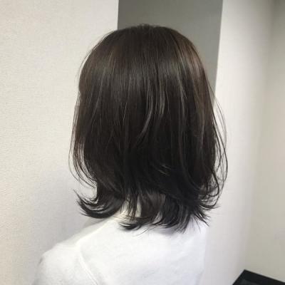 ミディアムレイヤースタイル