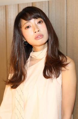 オン眉！外はねロング