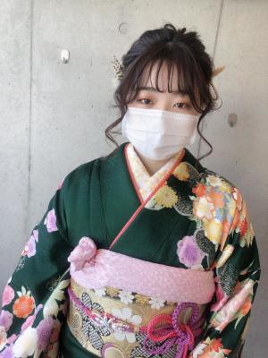 ゆるっとまとめた和装ヘアアレンジ