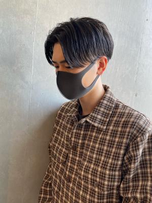 ナチュラルストレートタッチセンターパート