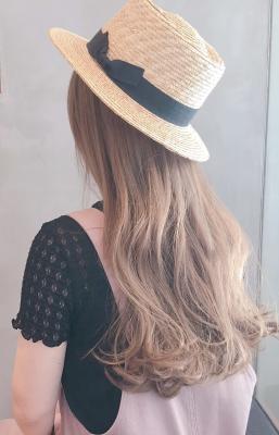 ベージュブロンドカラー