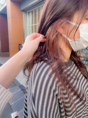 インナカラー　イヤリングカラー　ピンクベージュ