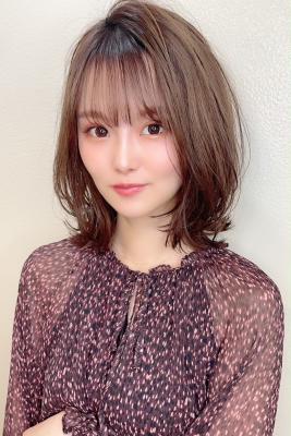 【重山】外ハネレイヤー小顔バングミディ