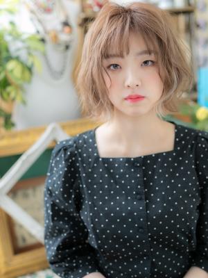 大人かわいいペールベージュくせ毛風ボブルフ ウェーブ 大人かわいいペールベージュくせ毛風ボブルフ ウェーブ