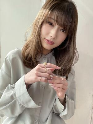 韓国風顔まわりカット　デジタルパーマ