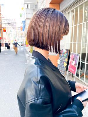 小顔インナーカラーまるみくびれショートボブ横浜