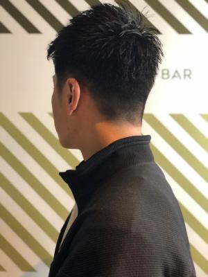大人の刈り上げスタイル【BARBER-BAR】