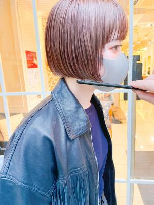 小顔インナーカラーまるみくびれショートボブ横浜2