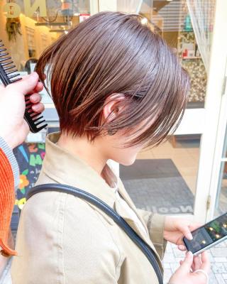 小顔インナーカラーまるみくびれショートボブ横浜3