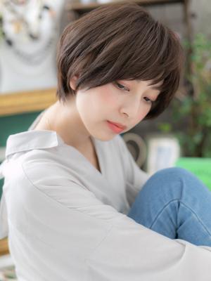 小顔切りっぱなし大人かわいいくびれショート　ダークアッシュ