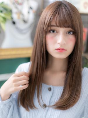 黒髪も◎大人かわいい艶カラー小顔ストレート　ペールカラー