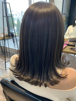 オリーブグレージュ