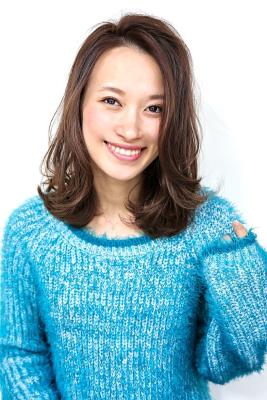 大人可愛いミディアムスタイル