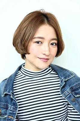 センターパートのまとまるショート