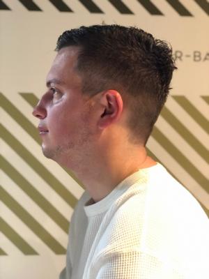 フェードカットスタイル【BARBER-BAR】