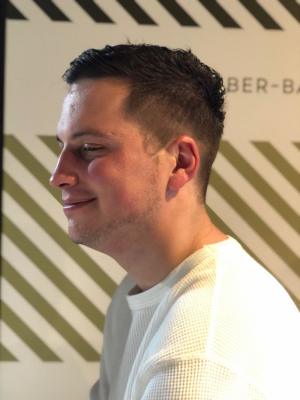 フェードカットスタイル【BARBER-BAR】