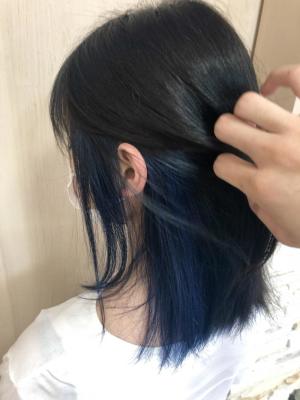 ネイビーブルー