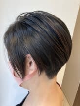 頭の形襟足スッキリショート