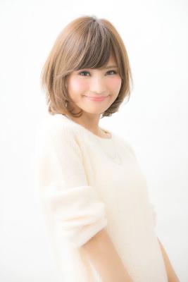 外国人風丸みショートボブ