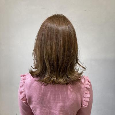 外ハネミディアムスタイル