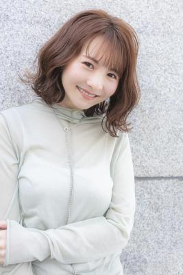 大人可愛い伸ばしかけロブヘア　池袋