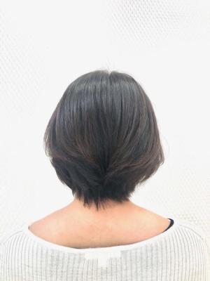 小顔/ショート/ショートボブ/暗めカラー/30代40代50代 小顔/ショート/ショートボブ/暗めカラー/30代40代50代