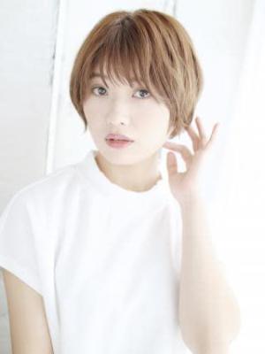 透け感ニュアンスショート