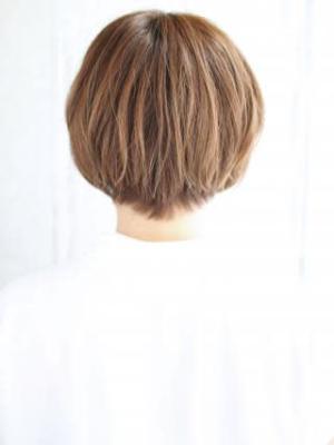 透け感ニュアンスショート