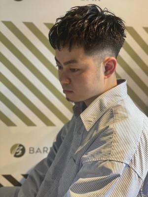 フェードカットスタイル【BARBER-BAR】