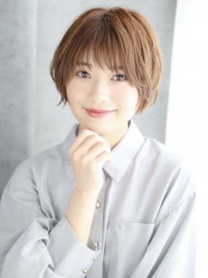 透け感ニュアンスショート
