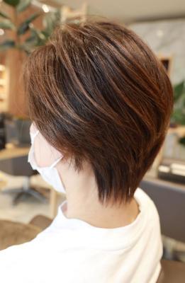 襟足スッキリショートボブ