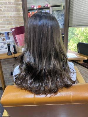 アッシュベージュ【mertie 錦糸町】