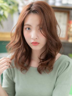 くせ毛風ルーズヘア小顔オレンジブラウン  艶カラー
